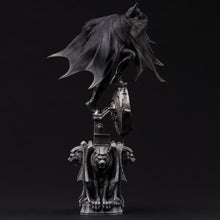 Load image into Gallery viewer, Iron Studios Batman Returns 1/10 Deluxe Art Scale Limited Edition Statue