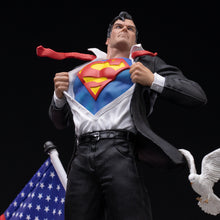 Load image into Gallery viewer, Iron Studios Clark Kent Deluxe Art Scale 1/10 Statue