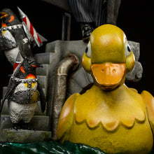 Load image into Gallery viewer, Batman Returns Penguin Art Scale 1/10 Deluxe Limited Edition Statue