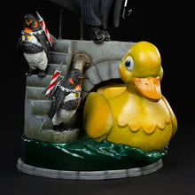 Load image into Gallery viewer, Batman Returns Penguin Art Scale 1/10 Deluxe Limited Edition Statue