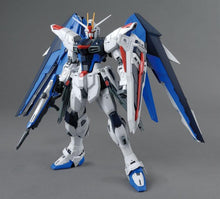 Load image into Gallery viewer, Gundam MG 1/100 Freedom Gundam 2.0 Model Kit