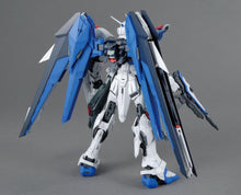 Load image into Gallery viewer, Gundam MG 1/100 Freedom Gundam 2.0 Model Kit