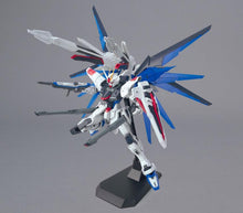 Load image into Gallery viewer, Gundam MG 1/100 Freedom Gundam 2.0 Model Kit