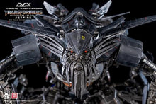 Load image into Gallery viewer, Transformers: Revenge of the Fallen Hasbro x ThreeA DLX Jetfire ($100 non-refundable deposit require for this product)