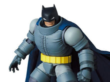 Load image into Gallery viewer, Batman The Dark Knight Returns MAFEX No.146 Armored Batman