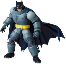 Load image into Gallery viewer, Batman The Dark Knight Returns MAFEX No.146 Armored Batman