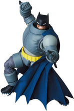 Load image into Gallery viewer, Batman The Dark Knight Returns MAFEX No.146 Armored Batman