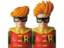 Load image into Gallery viewer, The Dark Knight Returns MAFEX No.139 Batman (Blue Ver.) & Robin