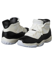 Load image into Gallery viewer, Michael Jordan MAFEX No.100 Figure