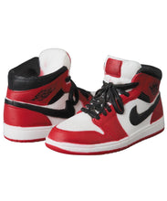 Load image into Gallery viewer, Michael Jordan MAFEX No.100 Figure