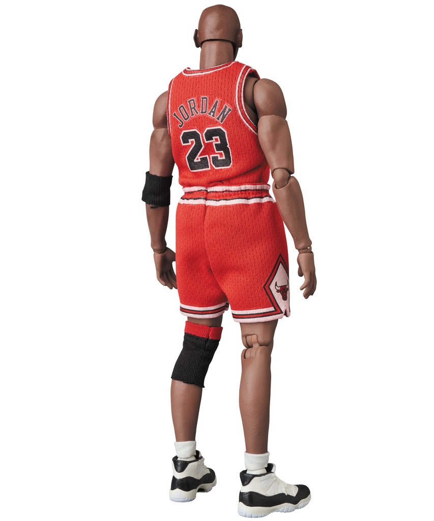 Michael Jordan MAFEX No.100 Figure