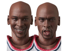 Load image into Gallery viewer, Michael Jordan 1992 Team USA MAFEX Figure