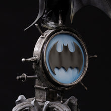 Load image into Gallery viewer, Iron Studios Batman Returns 1/10 Deluxe Art Scale Limited Edition Statue
