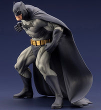 Load image into Gallery viewer, Batman Hush DC COMICS ArtFX Statue by Kotobukiya
