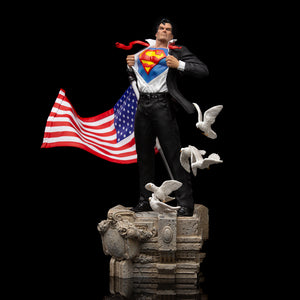 Iron Studios Clark Kent Deluxe Art Scale 1/10 Statue