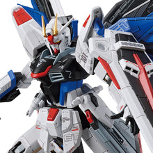 Load image into Gallery viewer, Premium Bandai Full Mechanics 1/100 The Gundam Base Limited ZGMF-X10A Freedom Gundam Ver.GCP
