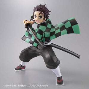 Demon Slayer: Kimetsu no Yaiba Tanjiro Kamado Model Kit - DAMAGE BOX