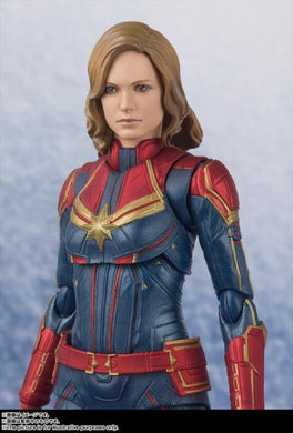 Captain Marvel at the ready